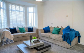 Large 7 bedroom town house in Chester City Centre